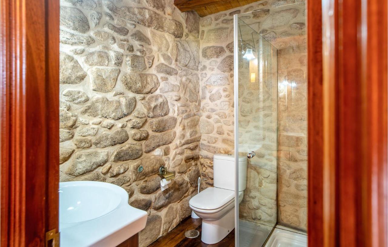2 Bedroom Amazing Home In Muros Extérieur photo